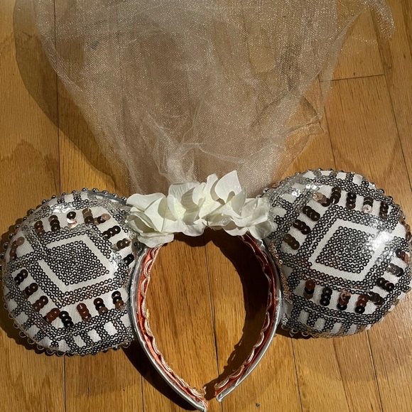 Wedding Mickey Mouse ears main image 7